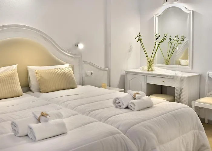 Отель Nazos Mykonos Town