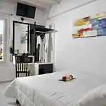 Hotel Nazos *