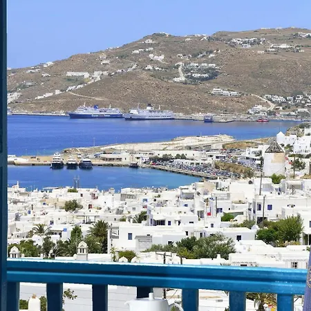 Nazos فندق